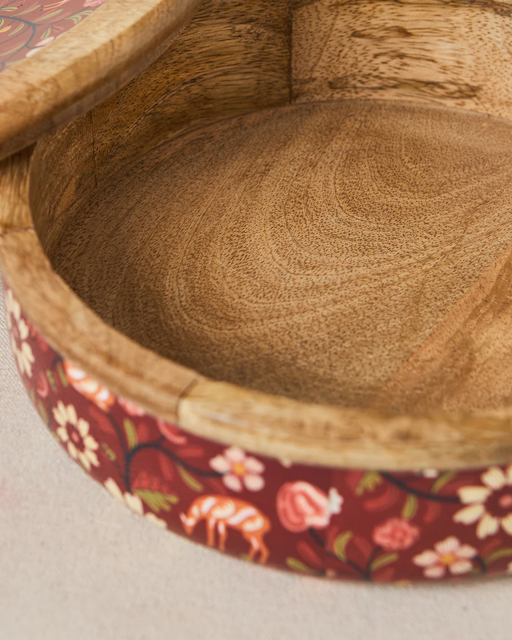 Apple Orchards Wooden Roti Box, 8" dia | Kashmir Trails - Image 8