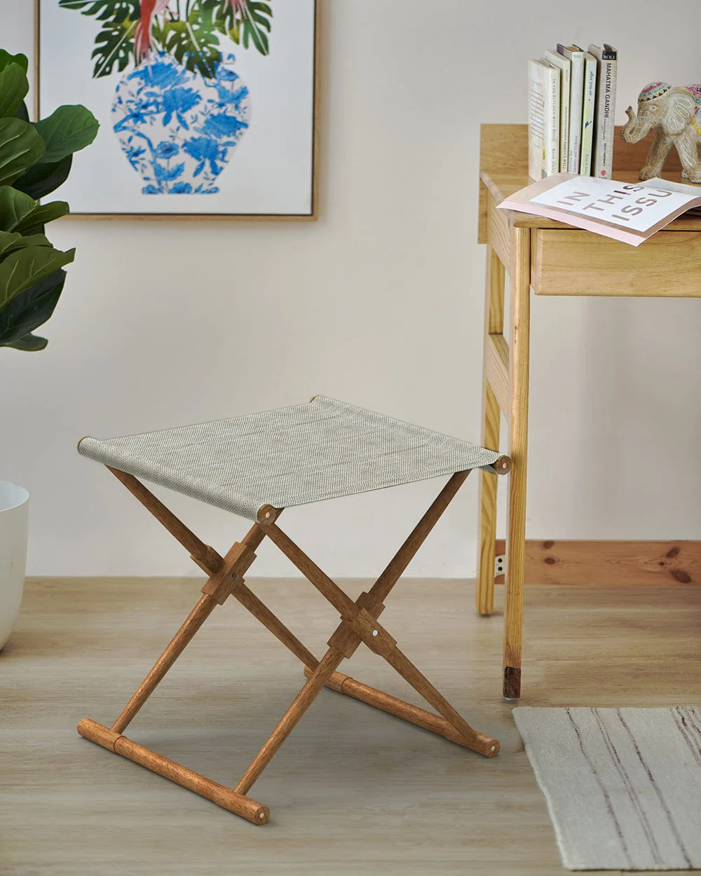 Bistro Foldable Stool - Srilanka Ivory