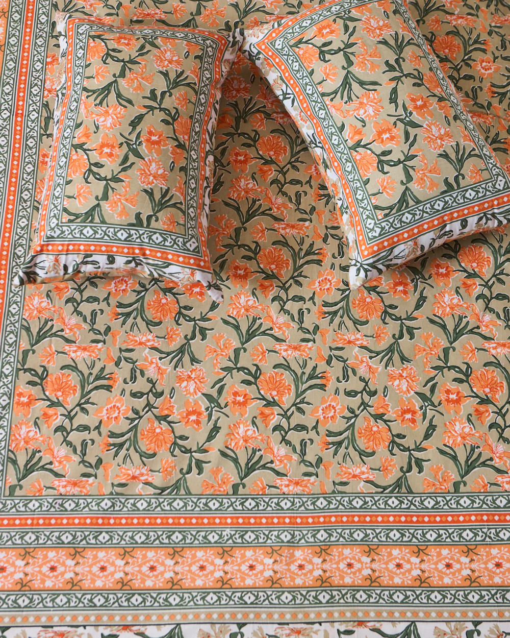 Brown Leaves Bedsheet Set - Image 2