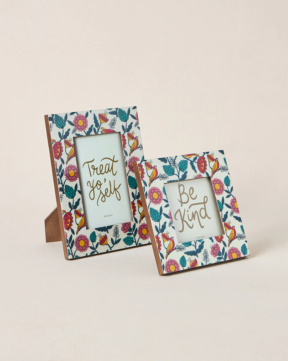 Country Wooden Photo Frame - Set of 2 - Image 2