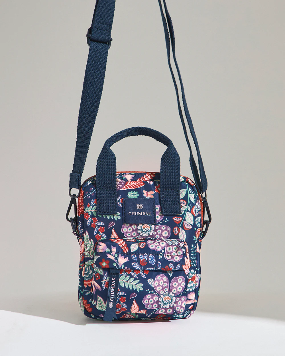 Explorer Sling-cum-Handbag| Batik Bloom - Image 9