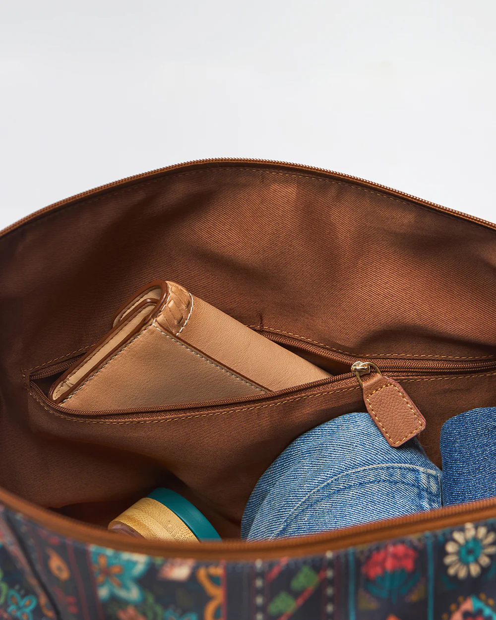 Getaway Duffle Bag - Tusker | Digital Nomad - Image 6