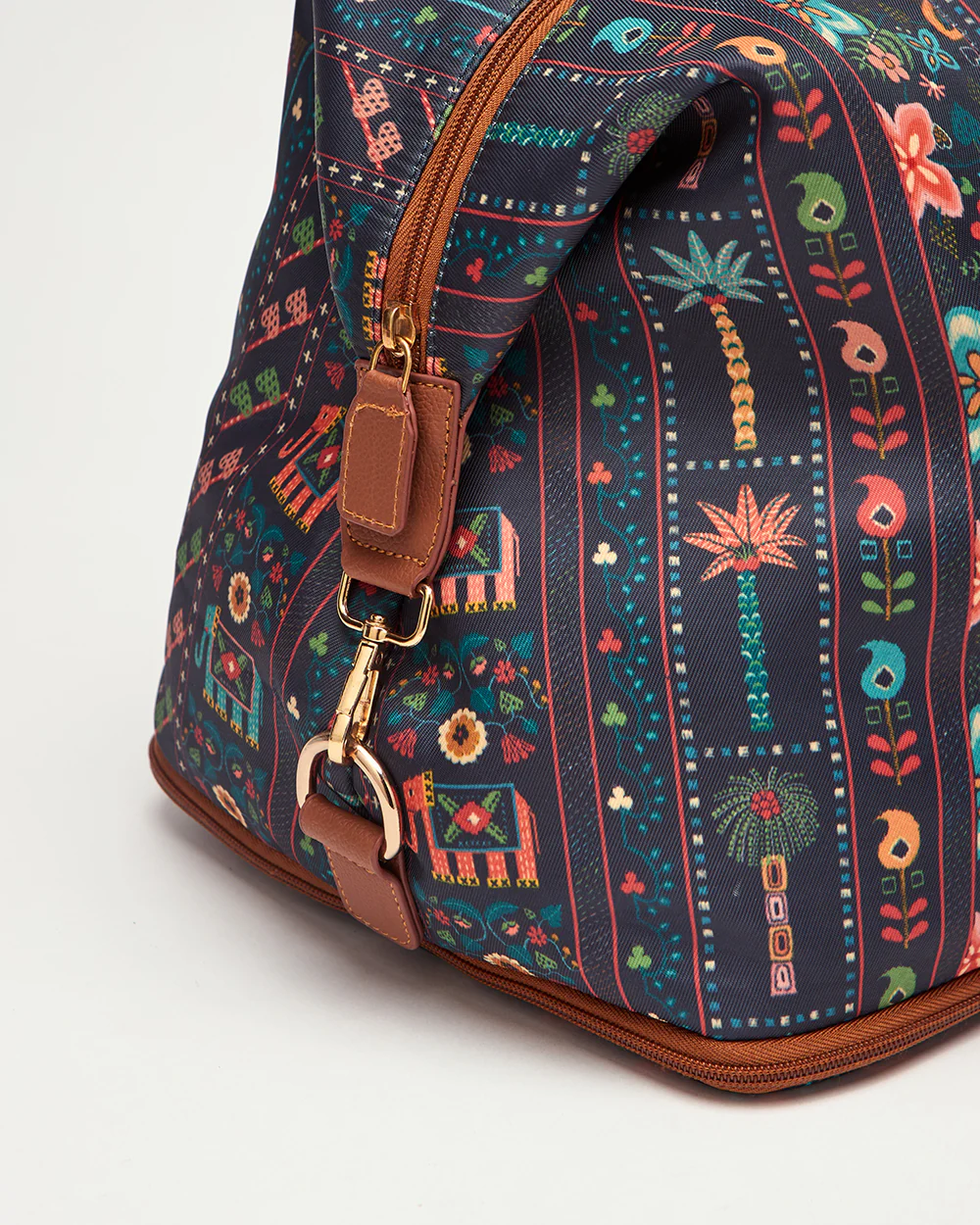 Getaway Duffle Bag - Tusker | Digital Nomad - Image 8
