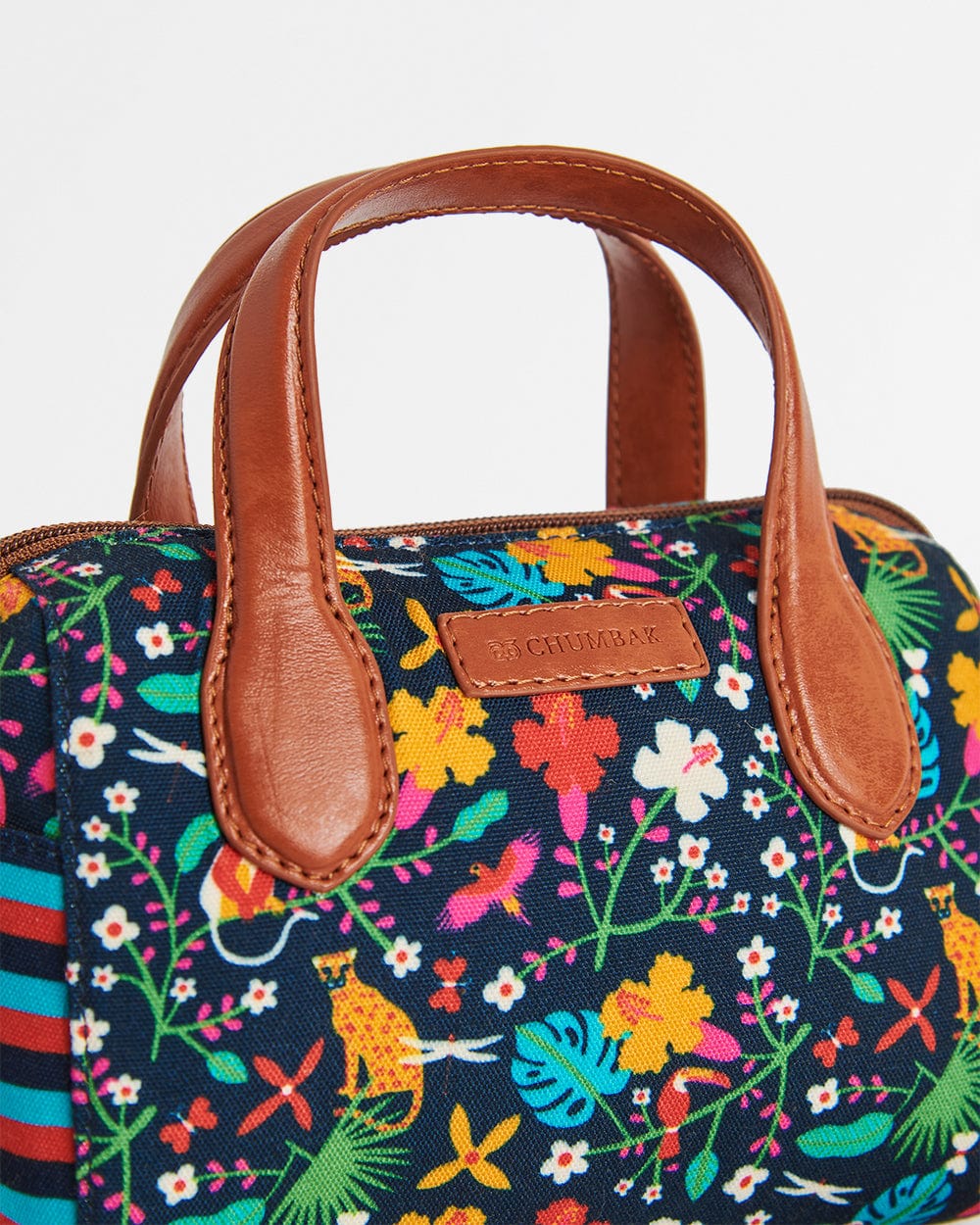 Madagascar Tales Sling bag-Navy - Image 3