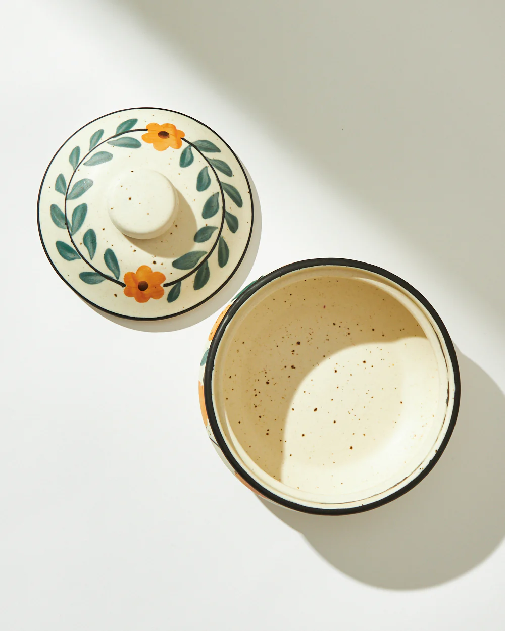 Marigold Casserole | Handpainted Stoneware - Image 4
