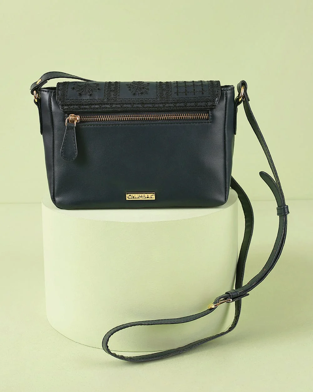 Vintage Embroidered Crossbody Bag 'Navy Blue - Image 4