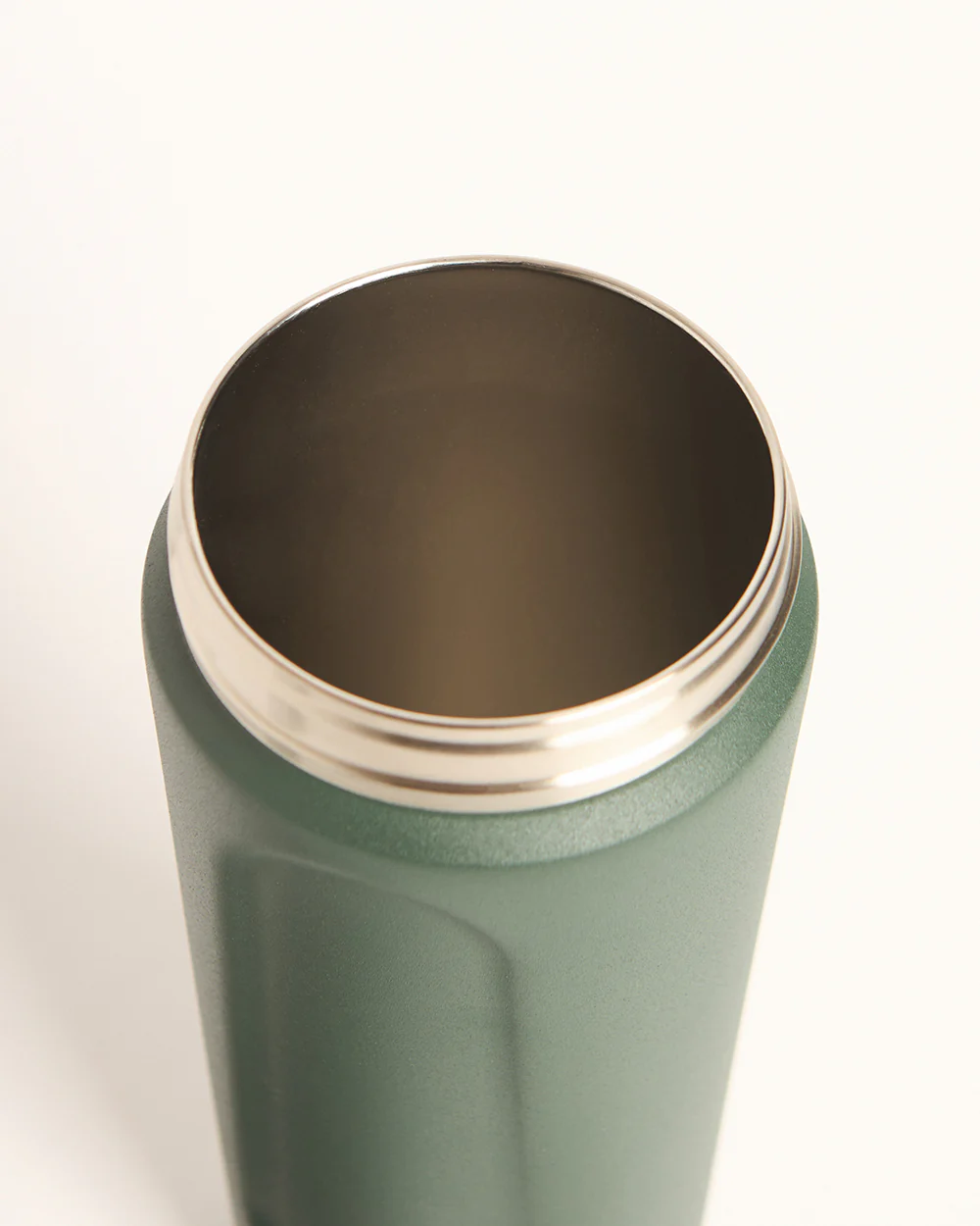 Shake Shark Vacuum Bottle, 650 ml - Green - Image 7