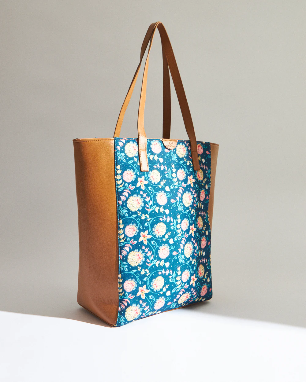 Shopper Tote | Carry Essentials in Style - Image 13
