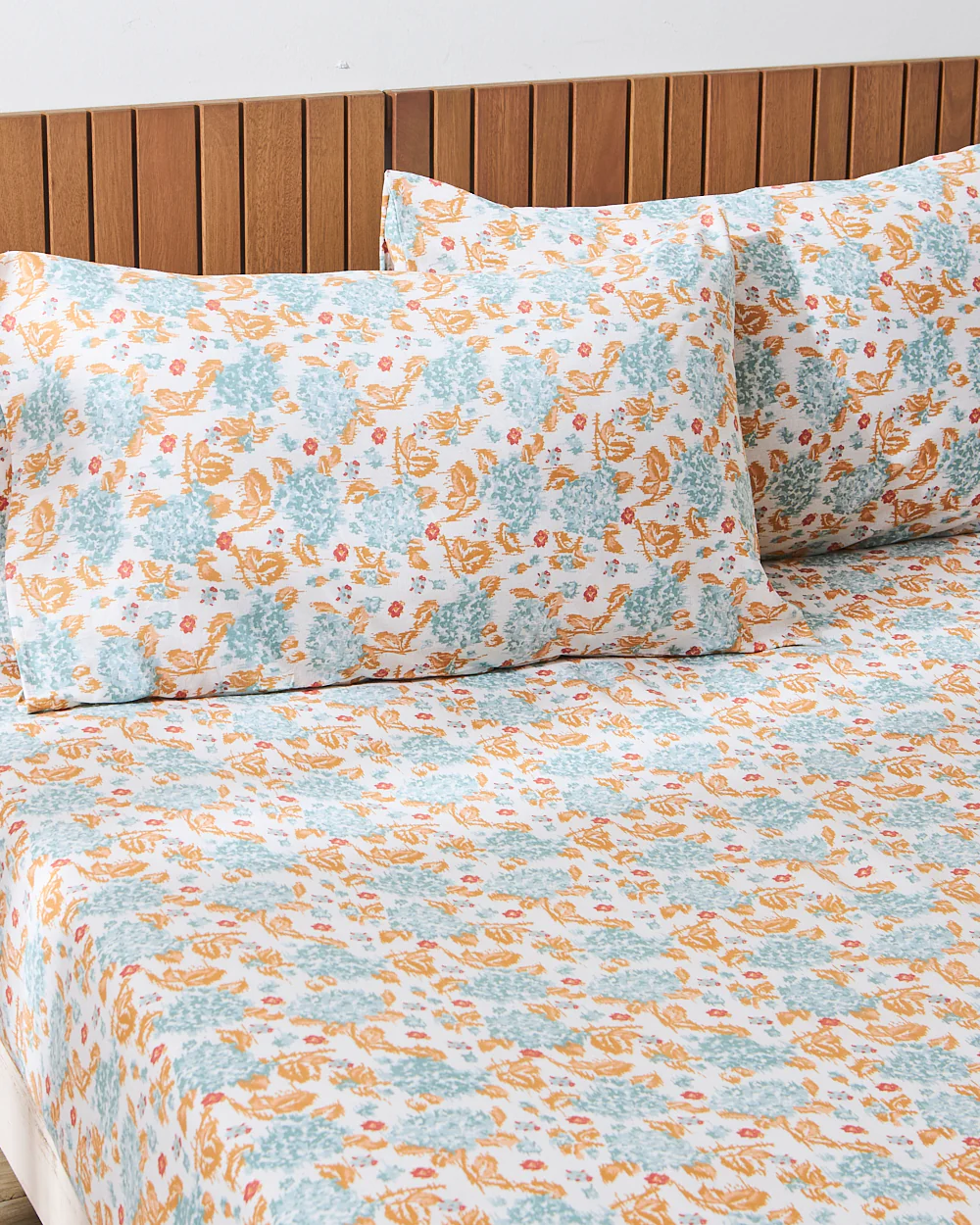 TEAL by Chumbak Pixel Florals  Bedsheet, Teal - Queen size, 104 TC - Image 2