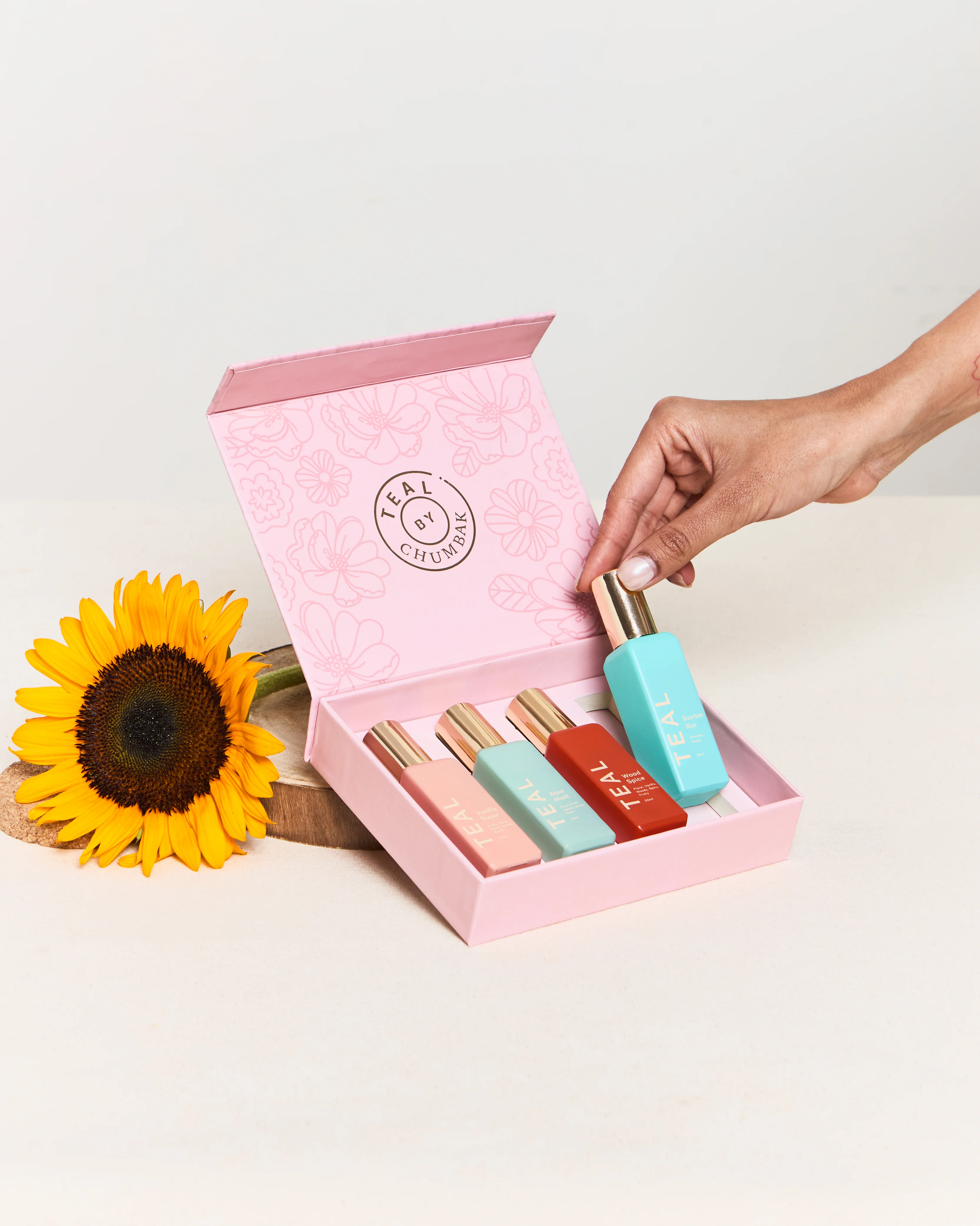 Teal by Chumbak | Wanderlust Perfume Gift, Set of 4 - Image 7