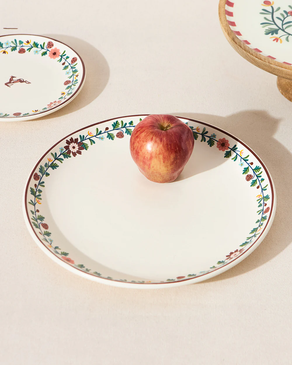 Tiara Dinner Plate, 10" dia | Kashmir Trails