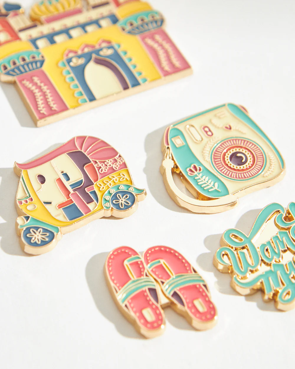 Chumbak Classic Travel India Set Enamel Fridge Magnet - Set of 5 - Image 4