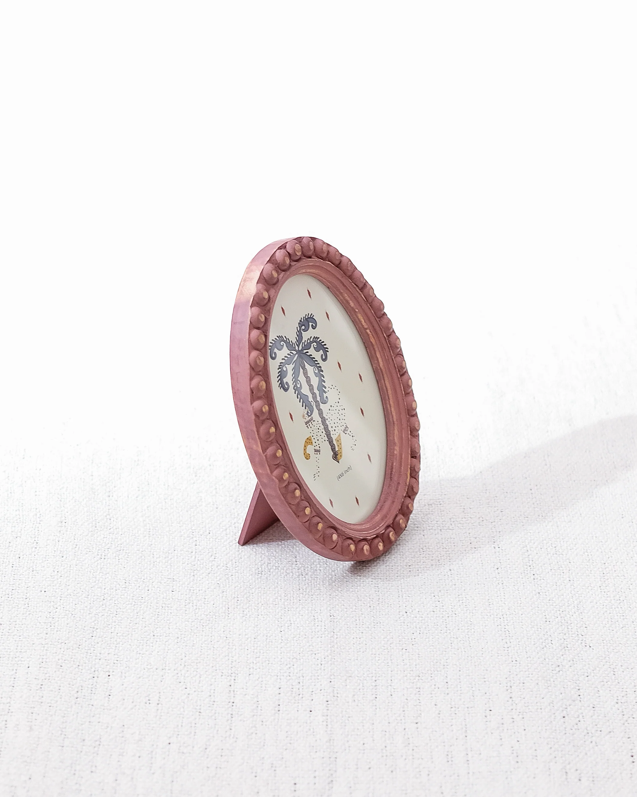 Vintage Oval Picture Frame | Lost In Paradise - Image 5