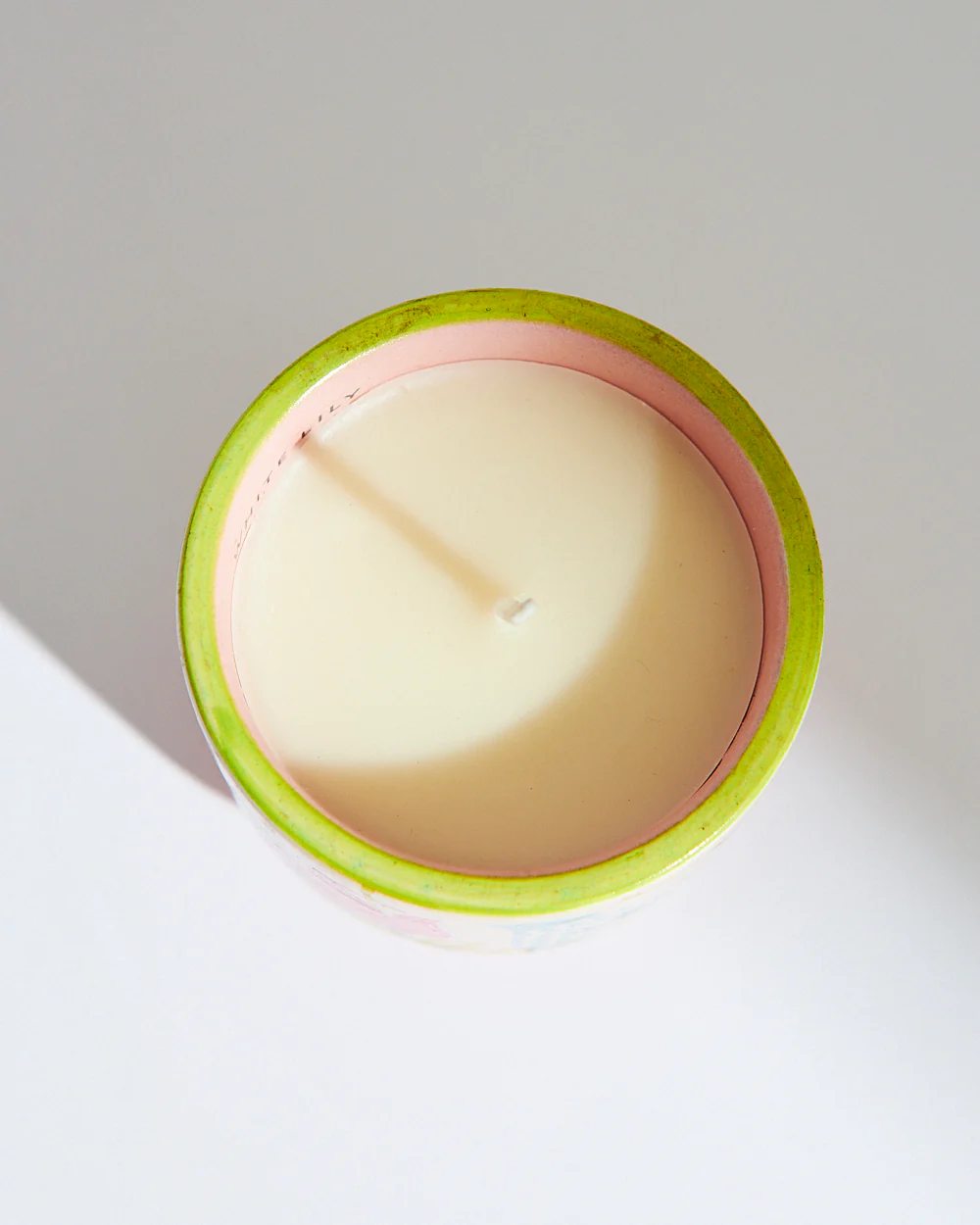 White Lily Soy Wax Candle - Small - Image 3