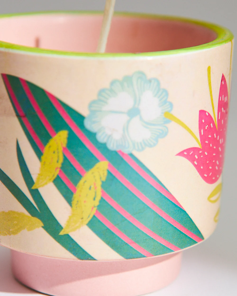 White Lily Soy Wax Candle - Small - Image 6